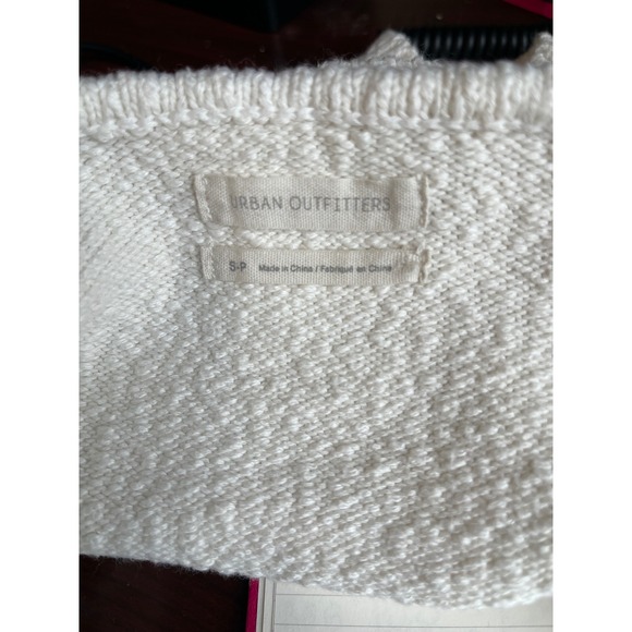 Urban Outfitters Ivory Knit Ruffle One‎ Shoulder Crop Top - Size S - Picture 2 of 4
